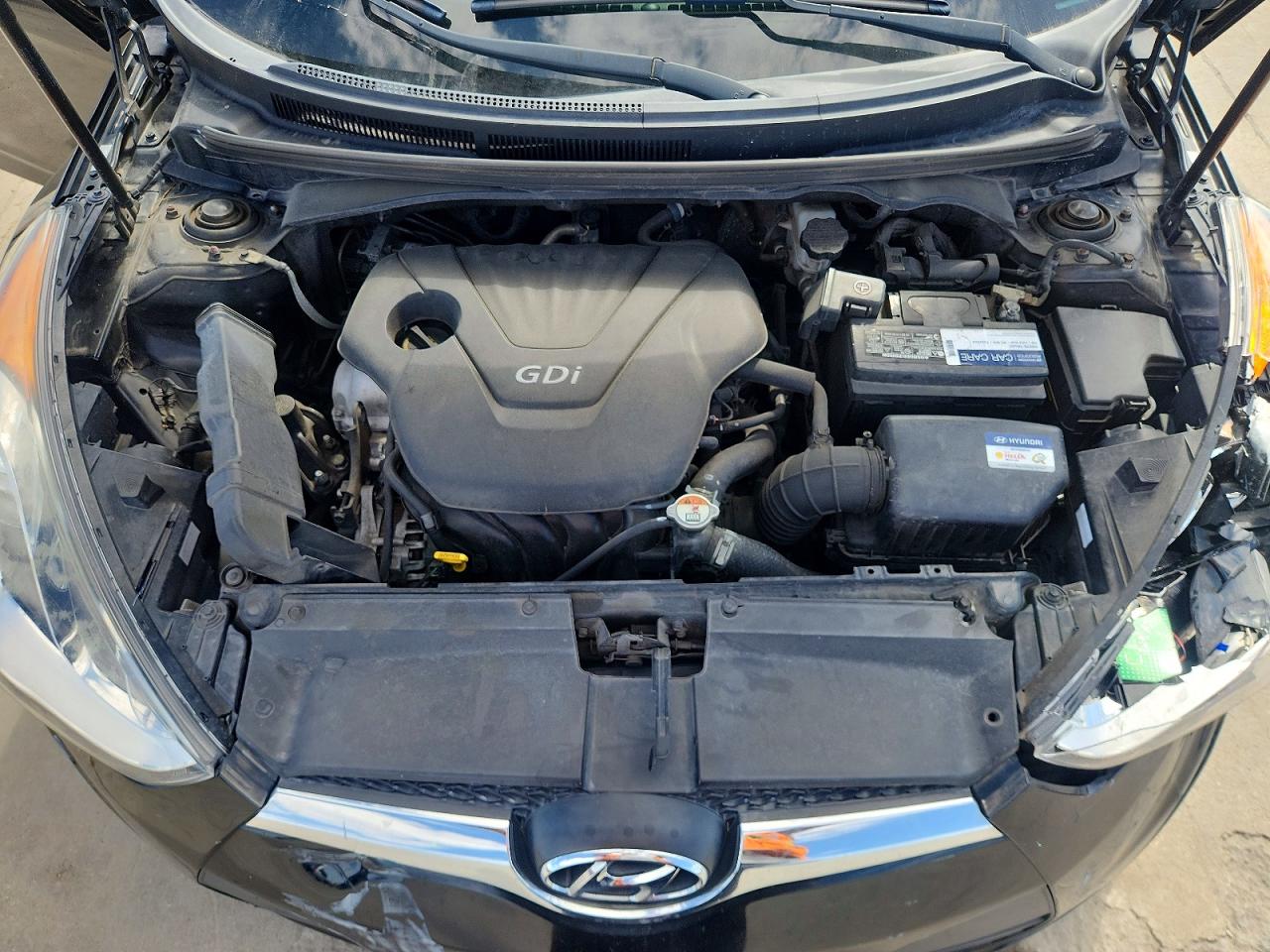 Hyundai VELOSTER Base