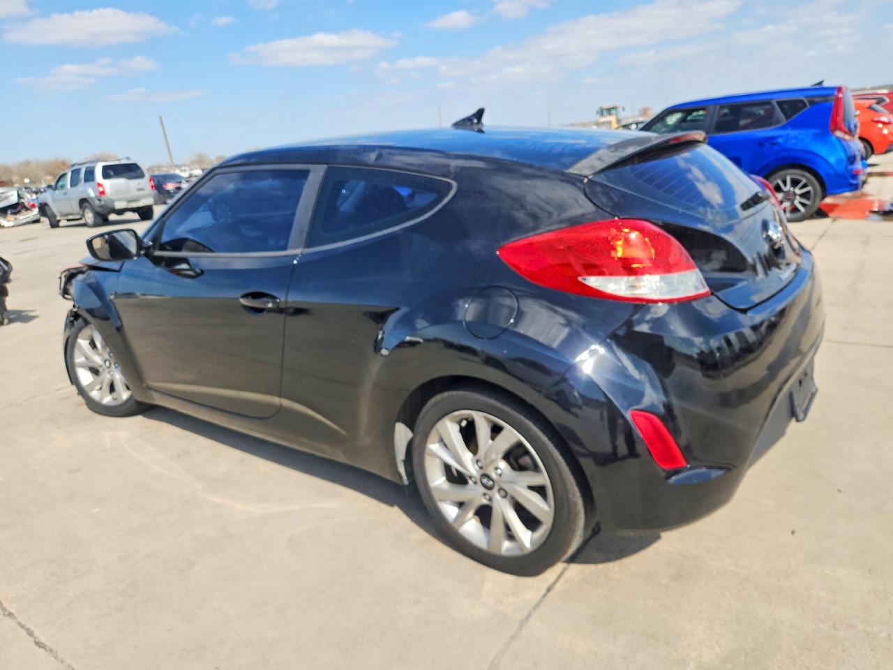 Hyundai VELOSTER Base