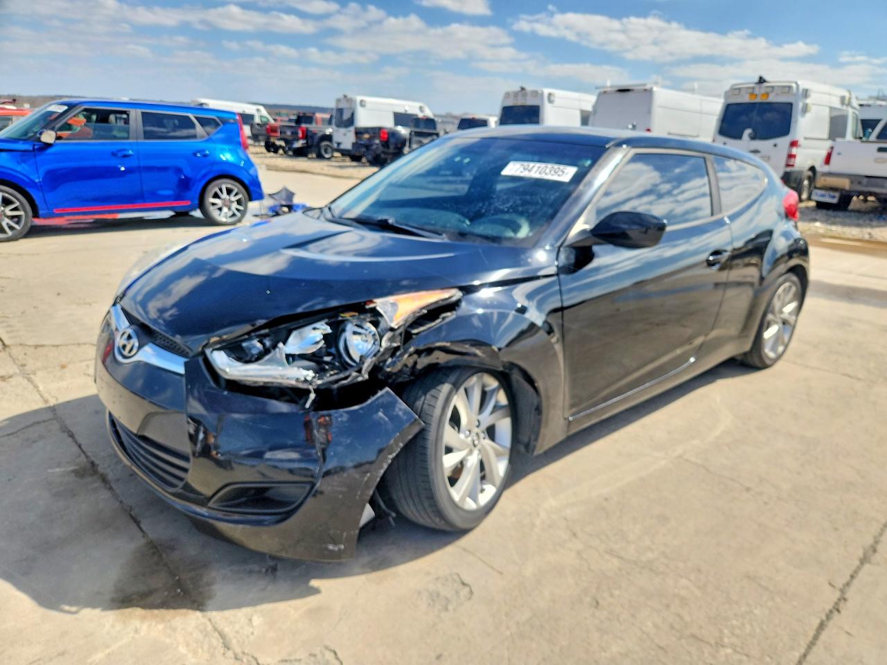 Salvage Hyundai VELOSTER Image