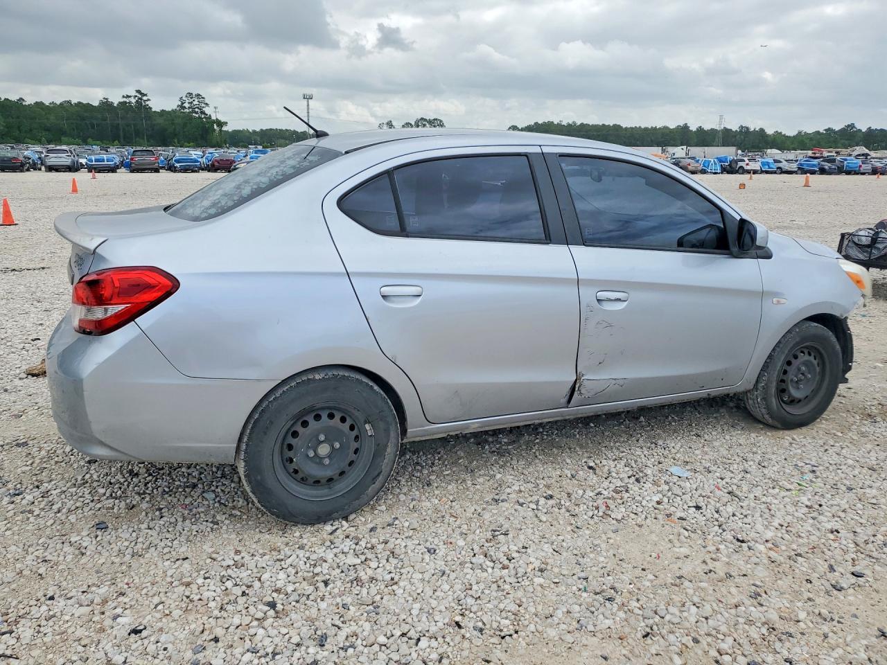 Mitsubishi Mirage G4 Es