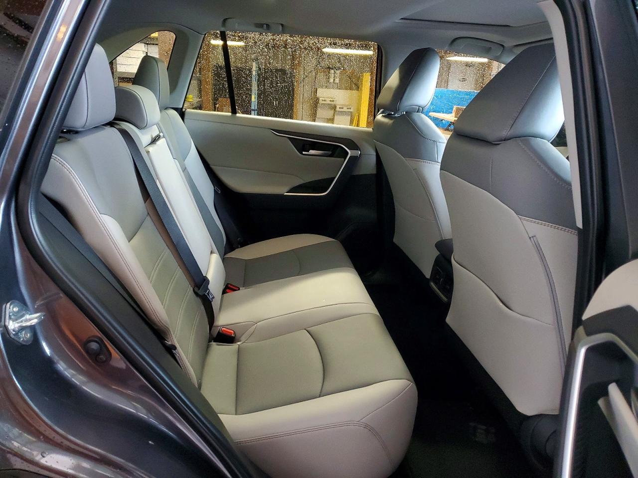 Toyota RAV4 Xle Premium