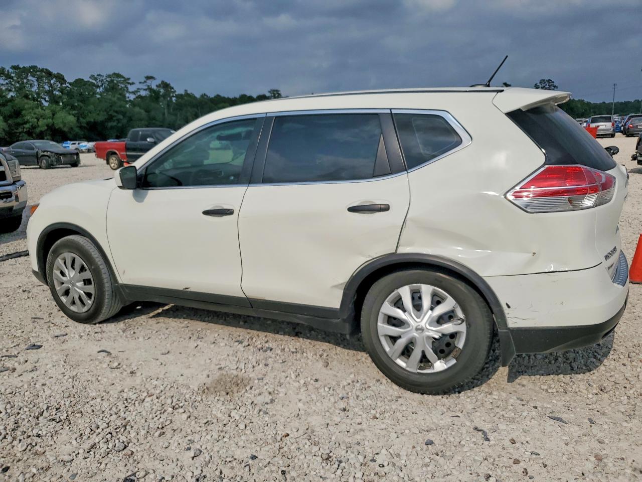 Nissan Rogue S