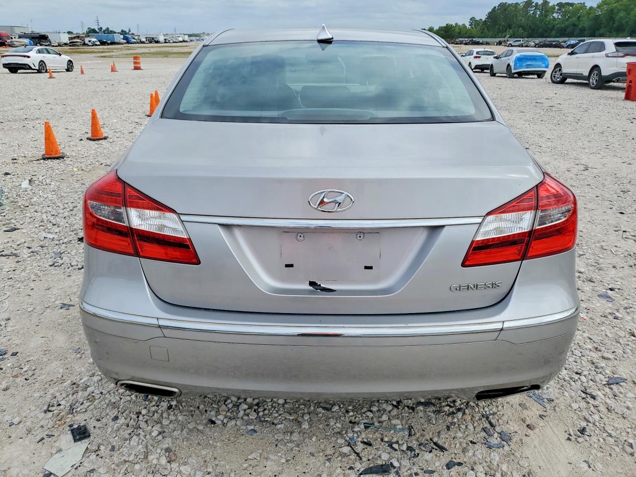 Hyundai Genesis 3.8l