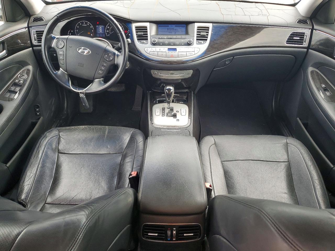 Hyundai Genesis 3.8l