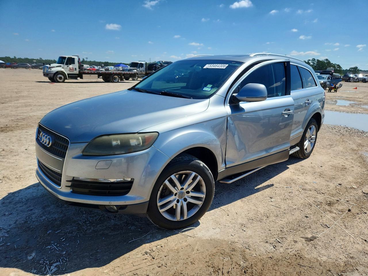 Salvage Audi Q7 Image