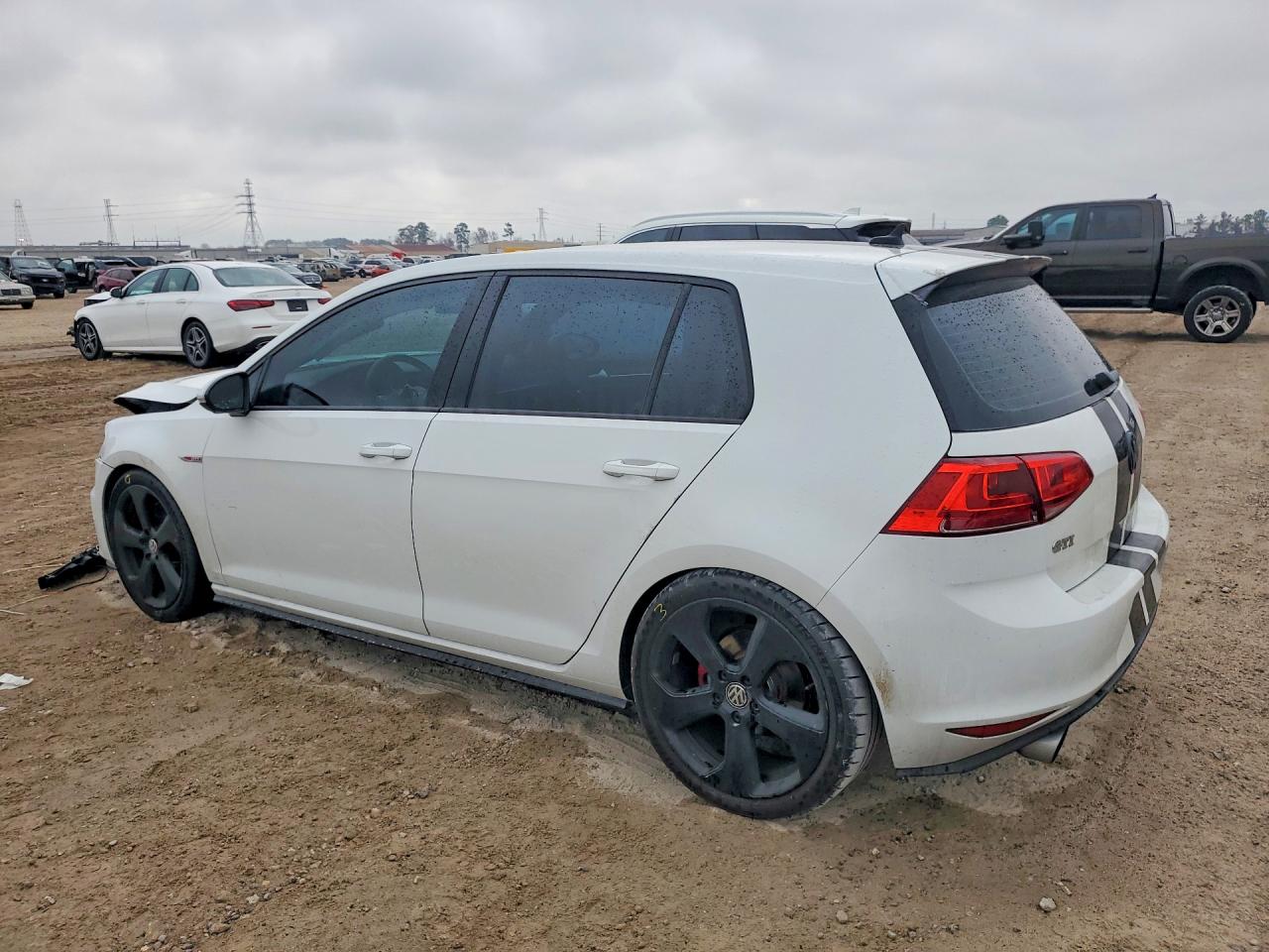 Volkswagen GTI S
