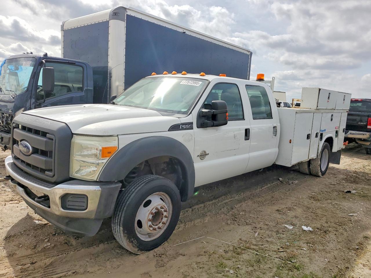Salvage Ford F-550 Image