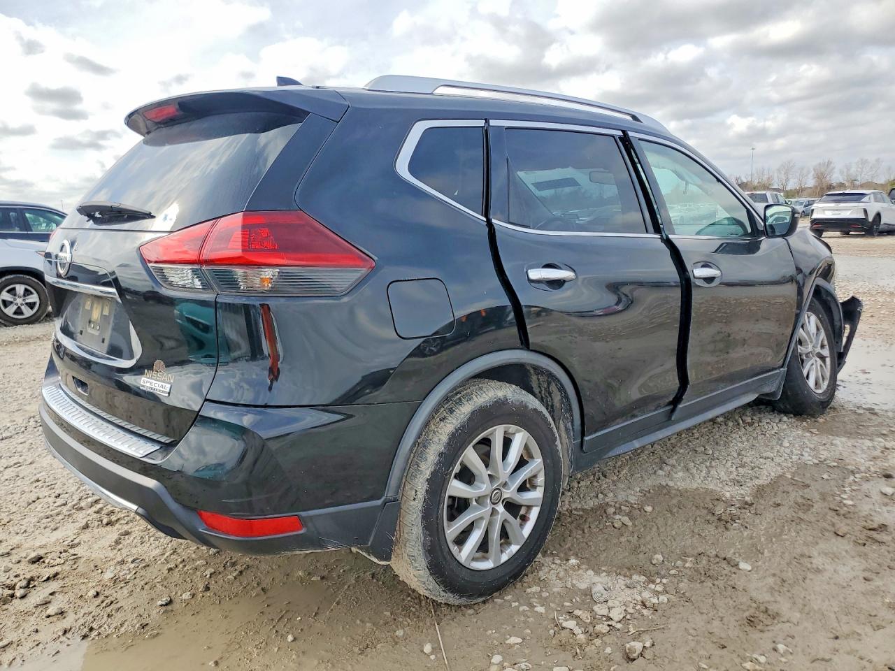 Nissan Rogue S