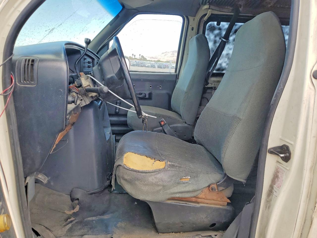 Ford Econoline E250 Van