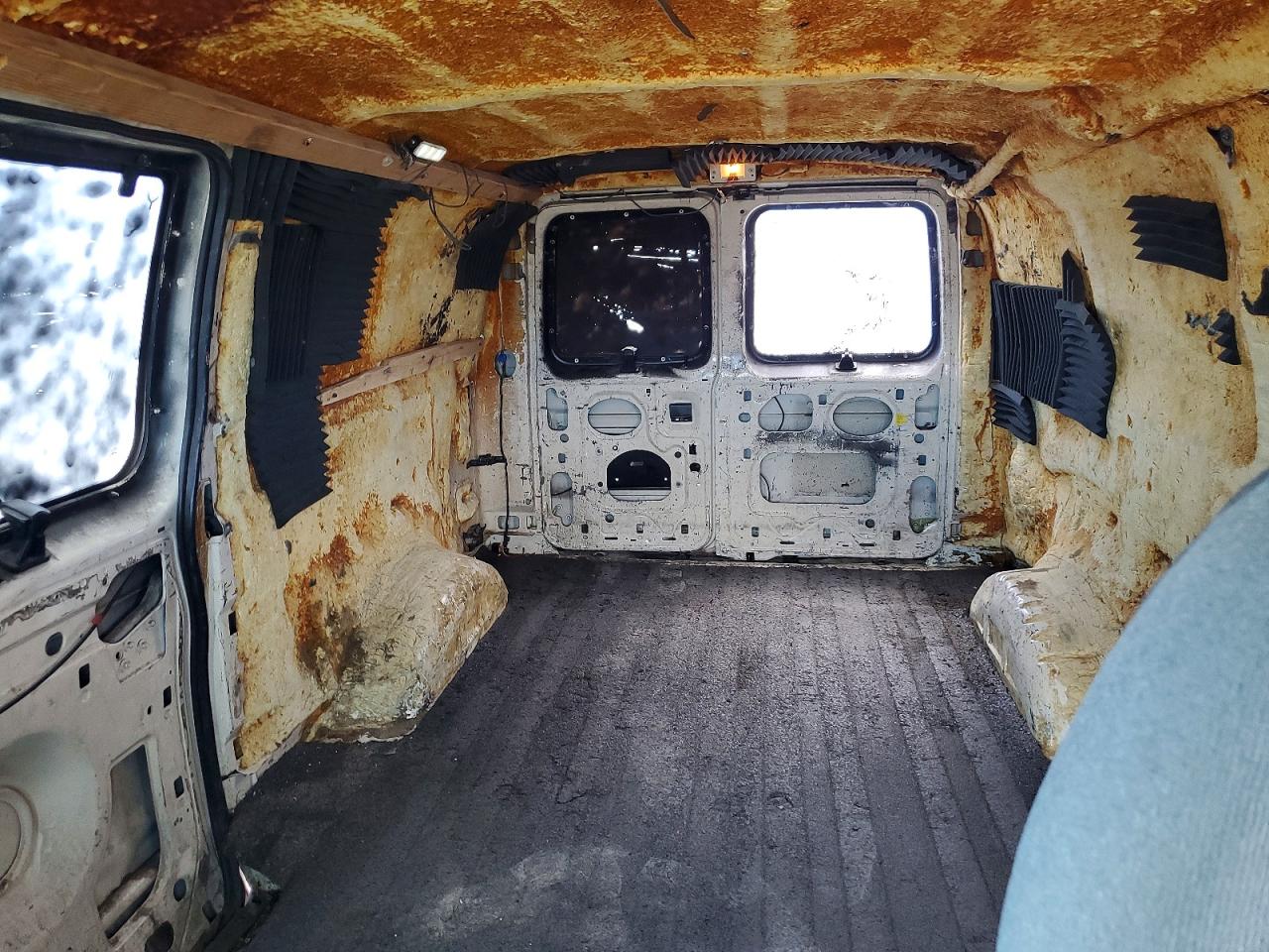 Ford Econoline E250 Van