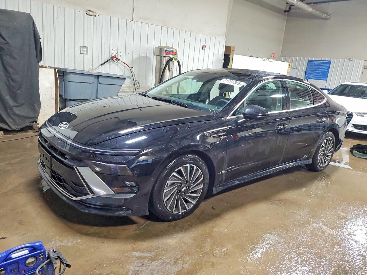 Salvage Hyundai SONATA Image