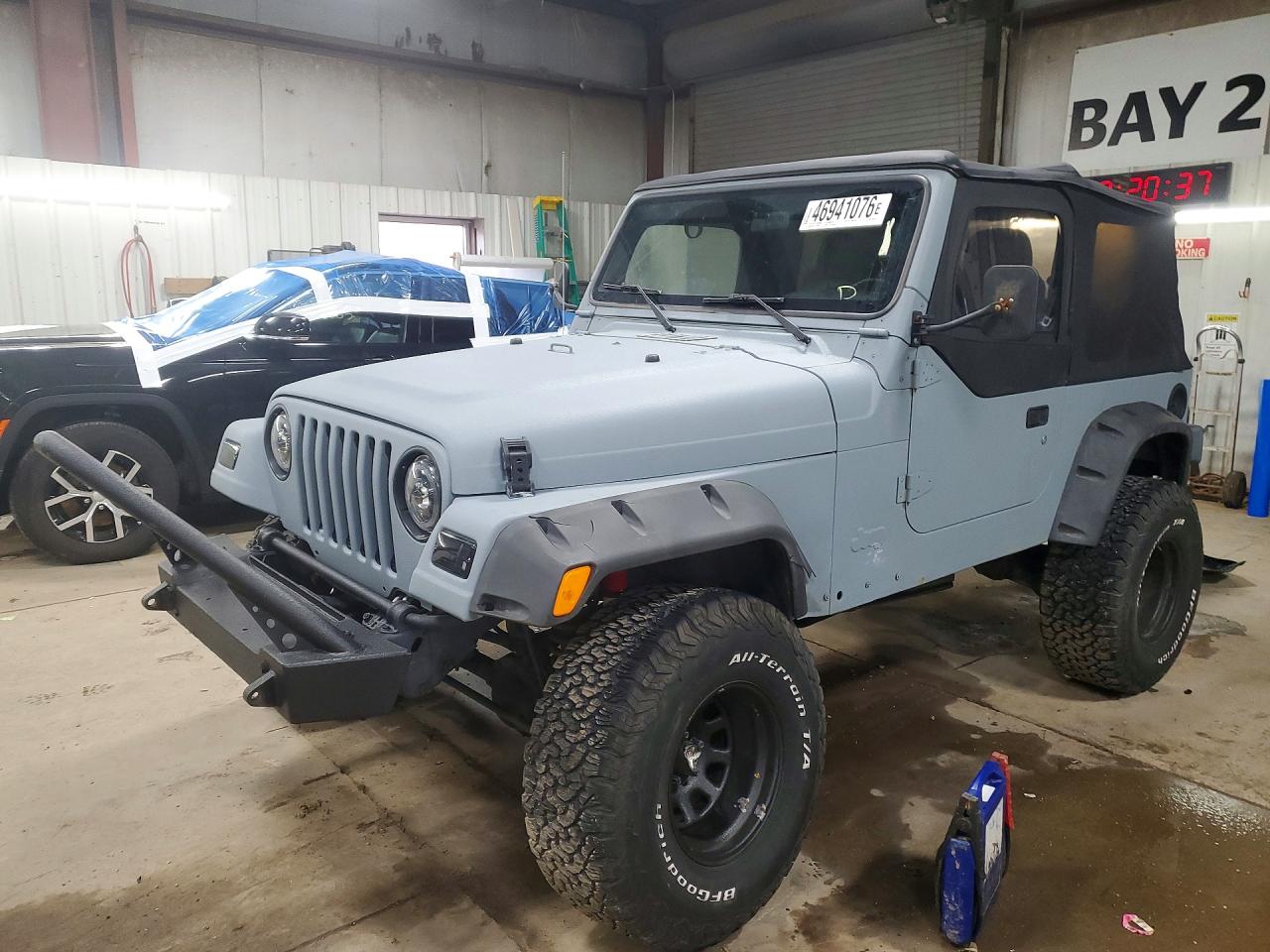 Salvage Jeep Wrangler Image