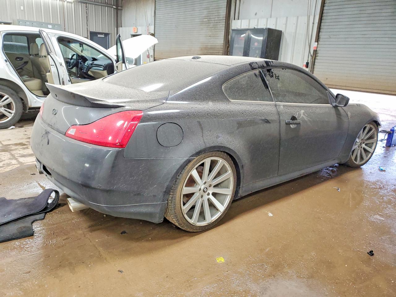 INFINITI Q60 Coupe Base