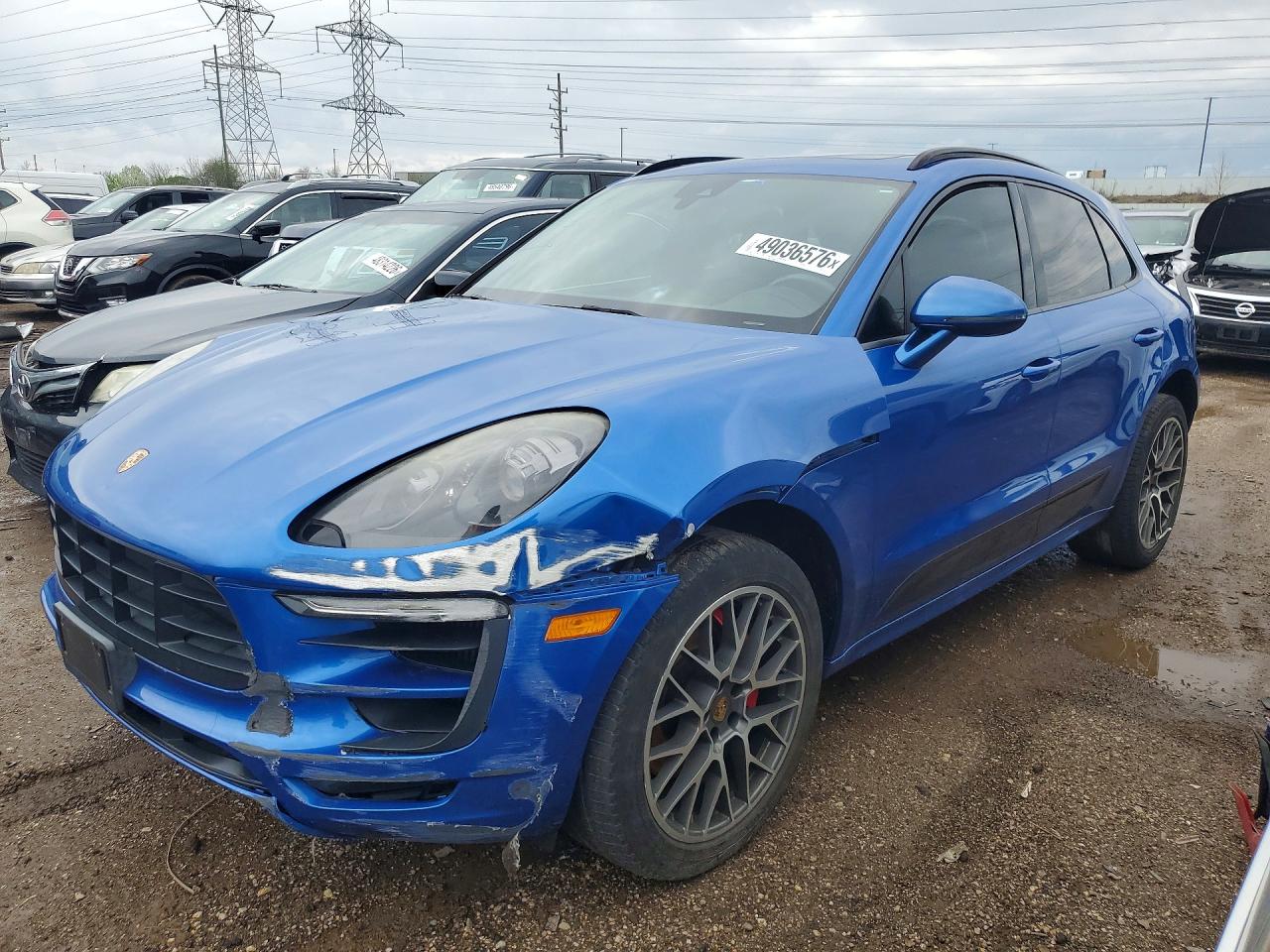 Salvage Porsche Macan Image