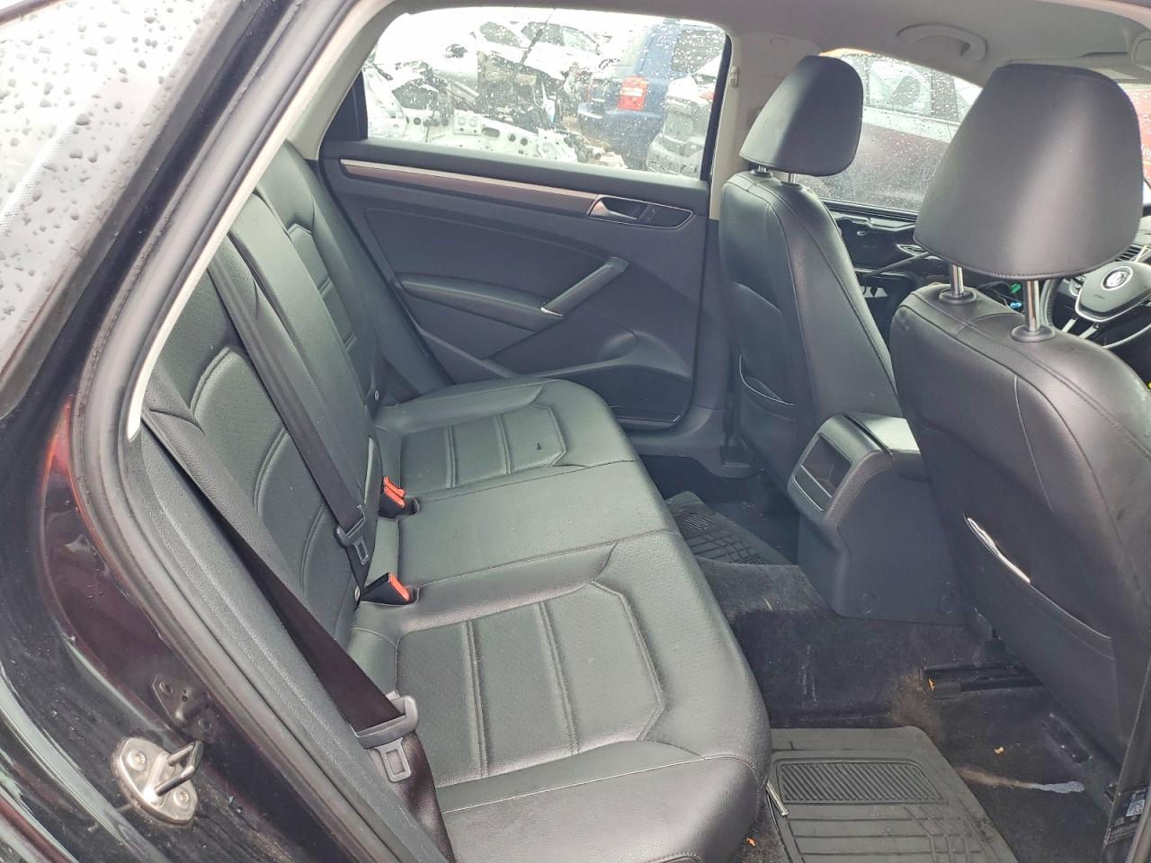 Volkswagen Passat R-line