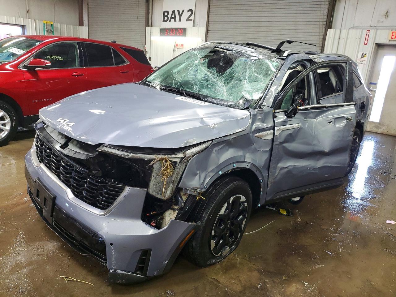 Salvage Kia Sorento Image
