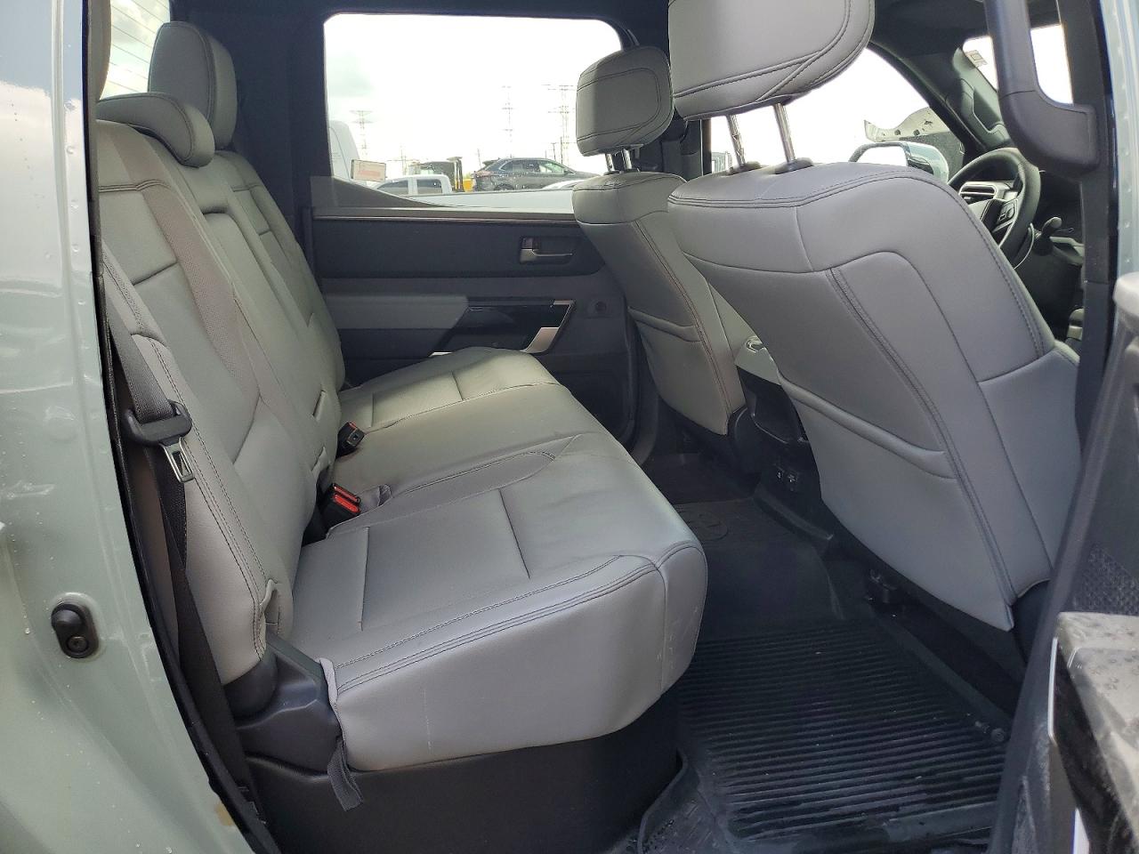 Toyota Tundra Crewmax Limited