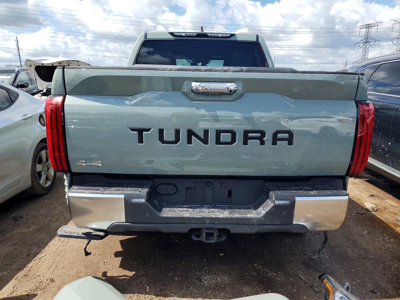 Toyota Tundra Crewmax Limited