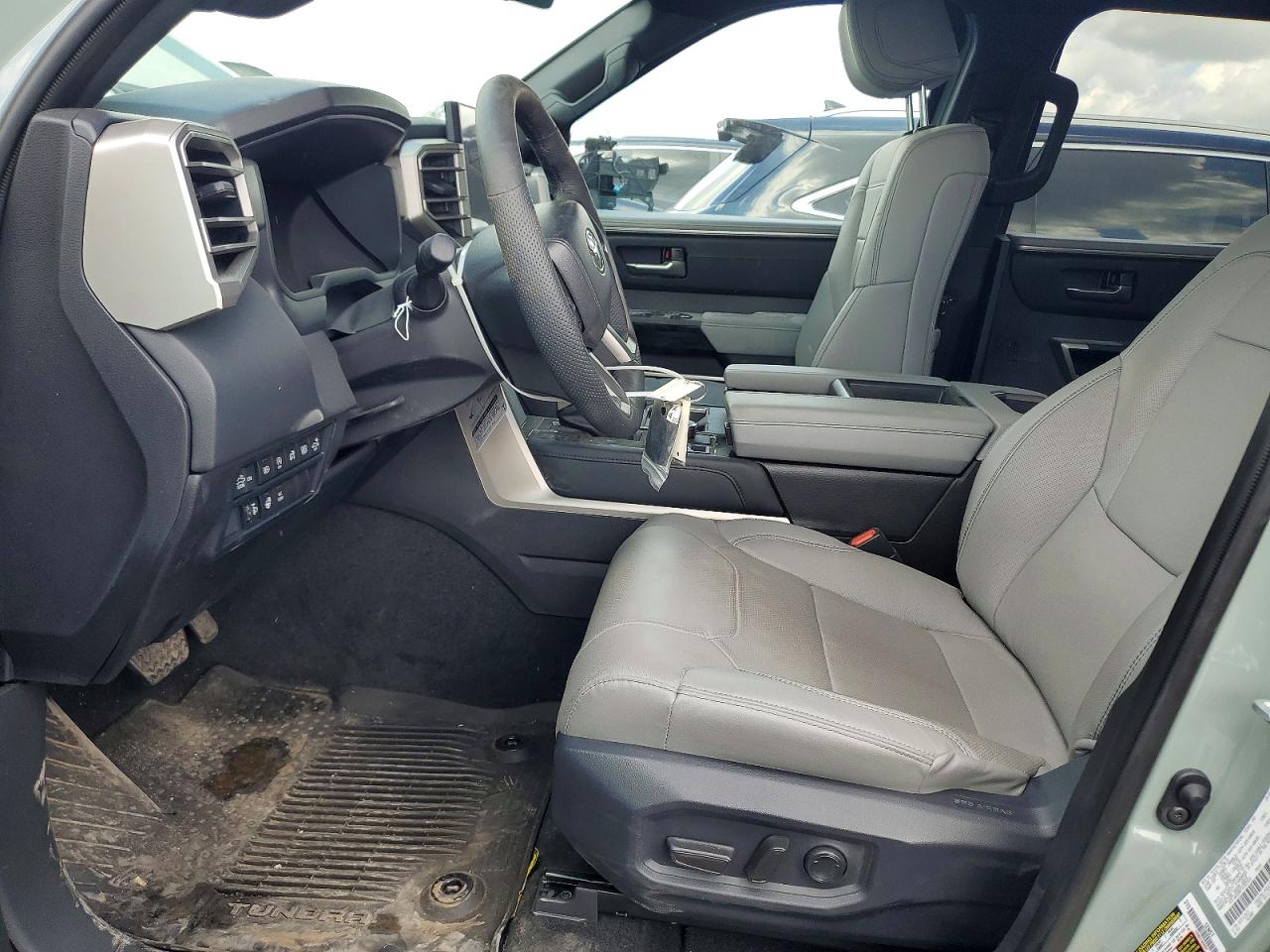 Toyota Tundra Crewmax Limited