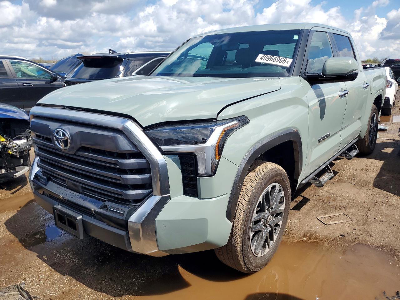Salvage Toyota Tundra Image