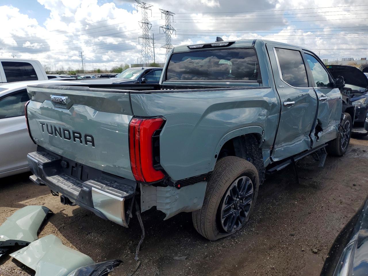 Toyota Tundra Crewmax Limited