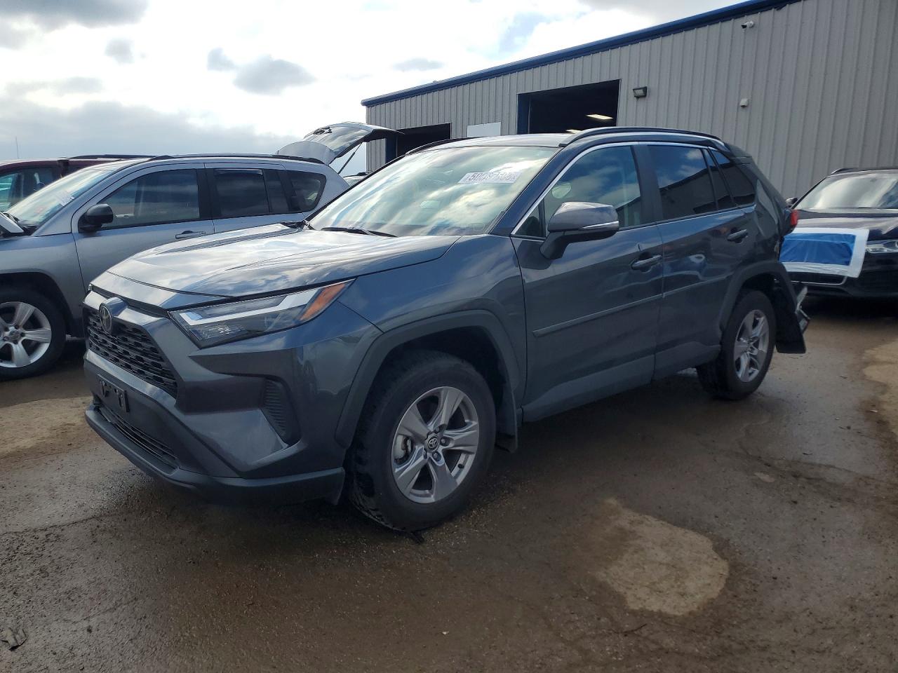 Salvage Toyota RAV4 Image