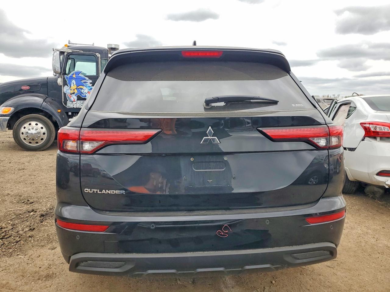 Mitsubishi Outlander Es