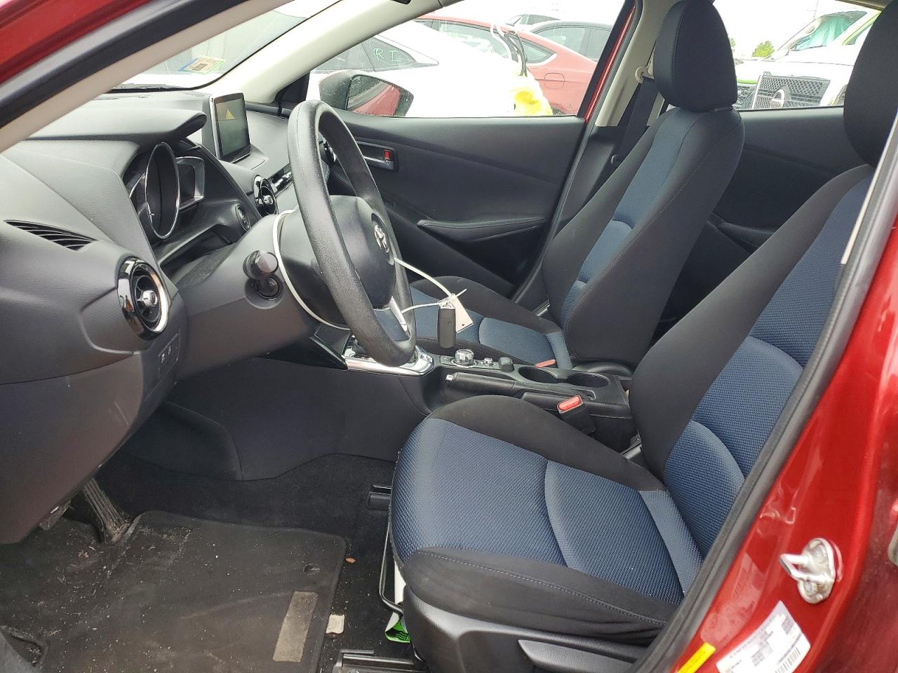 Toyota Yaris Base