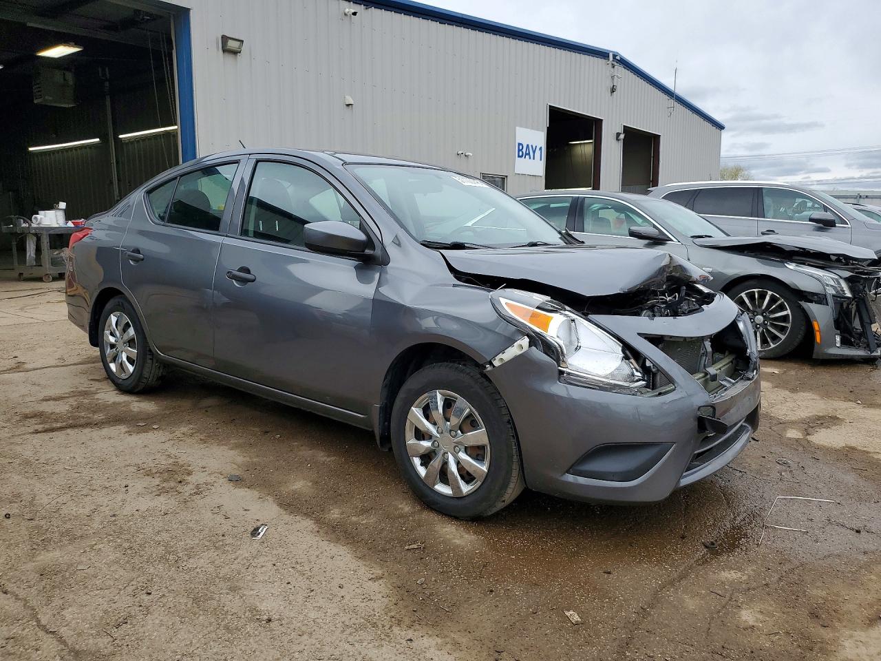 Nissan Versa S