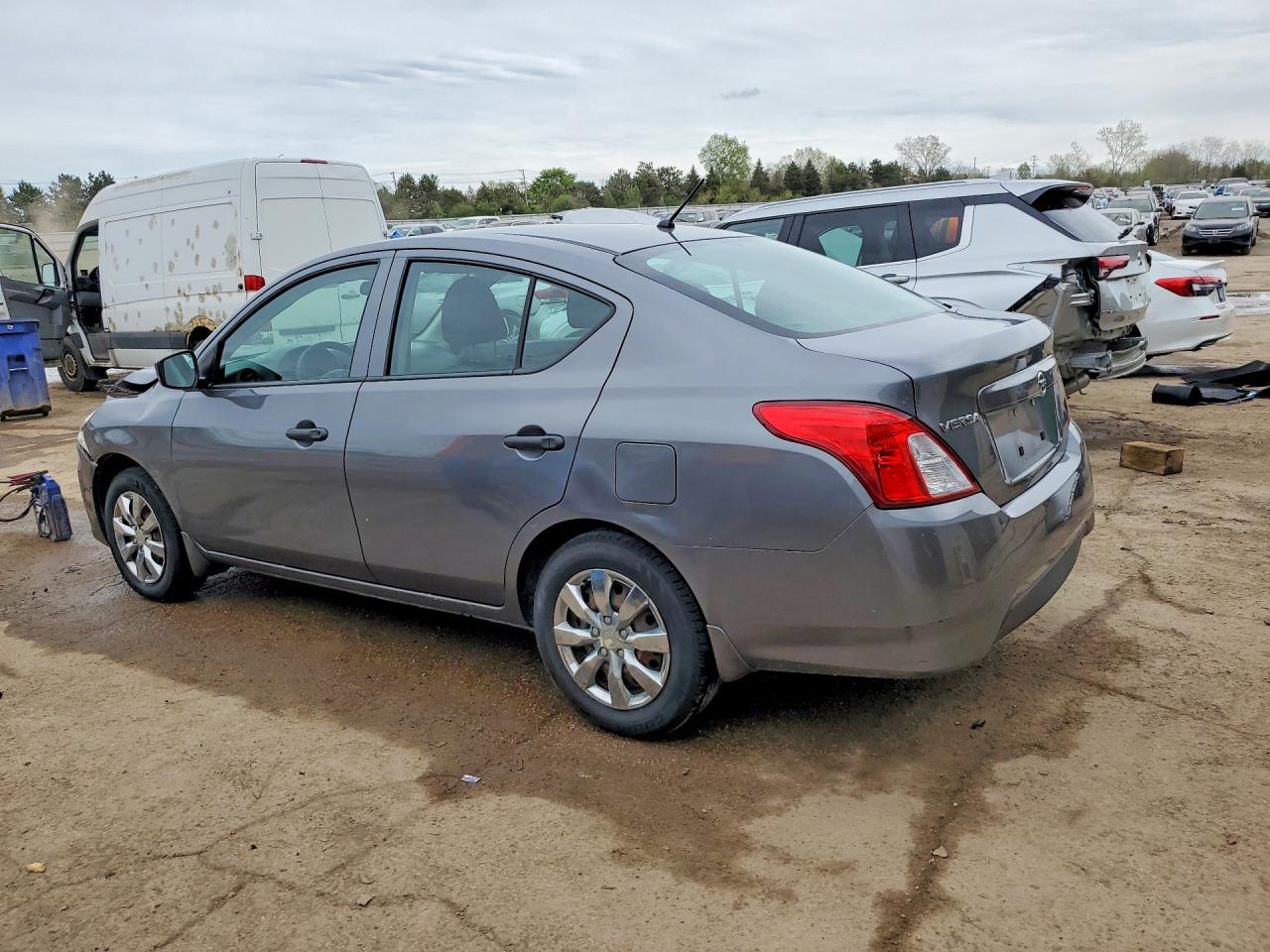 Nissan Versa S