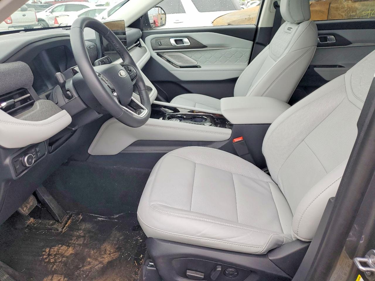 Ford Explorer Platinum