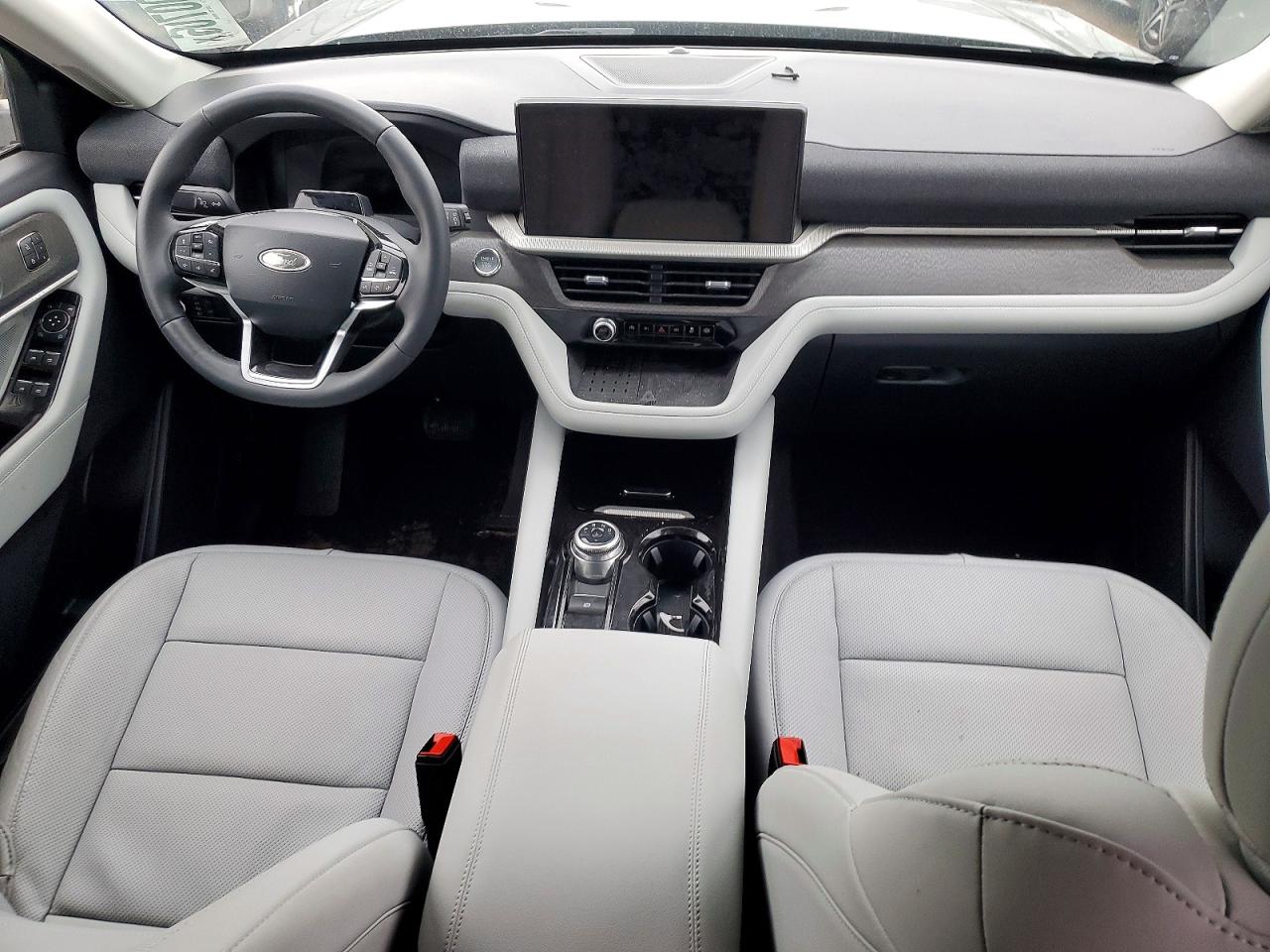 Ford Explorer Platinum