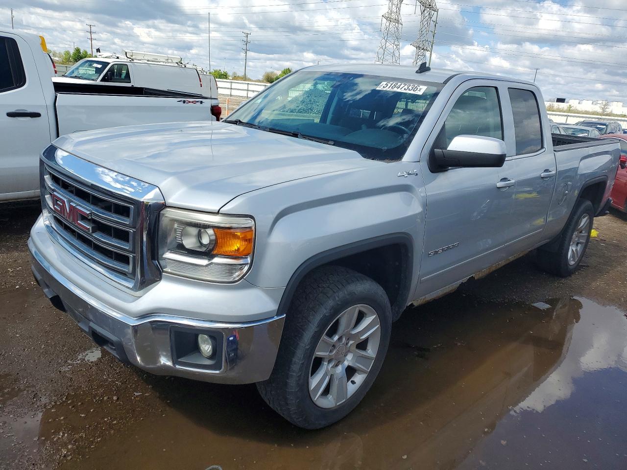 Salvage GMC Sierra Image