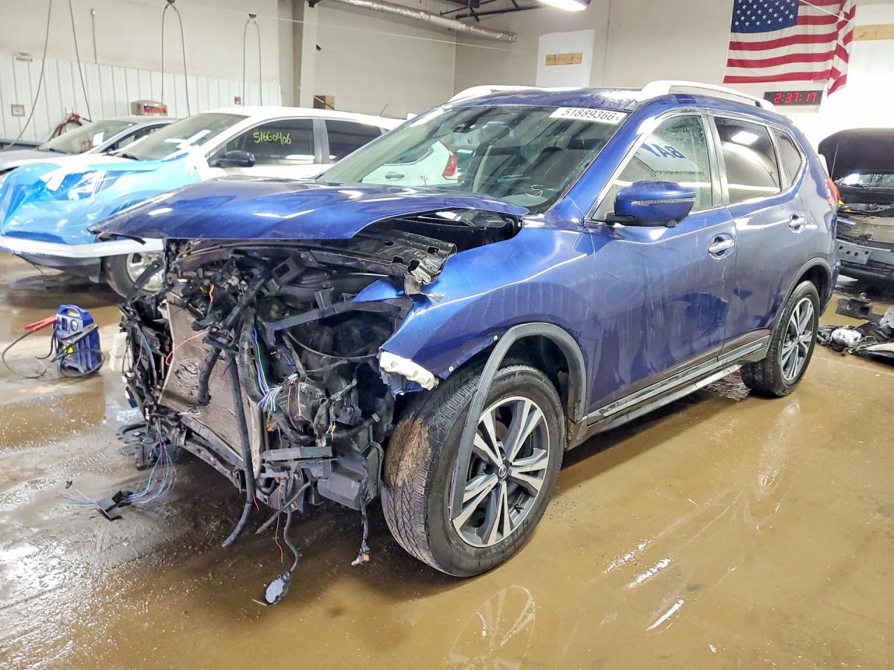Salvage Nissan Rogue Image