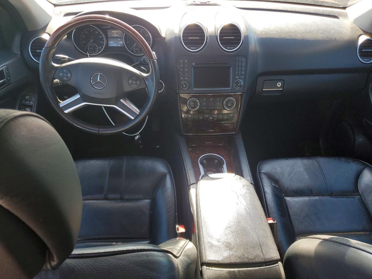 Mercedes-Benz M-Class 550