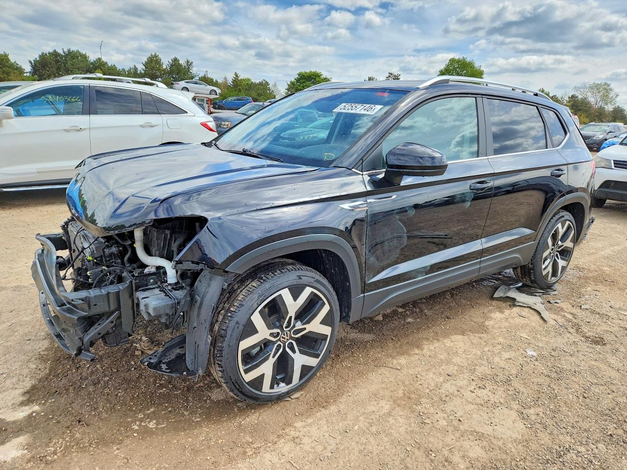 Salvage Volkswagen Taos Image