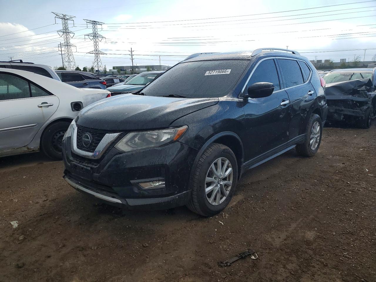 Salvage Nissan Rogue Image