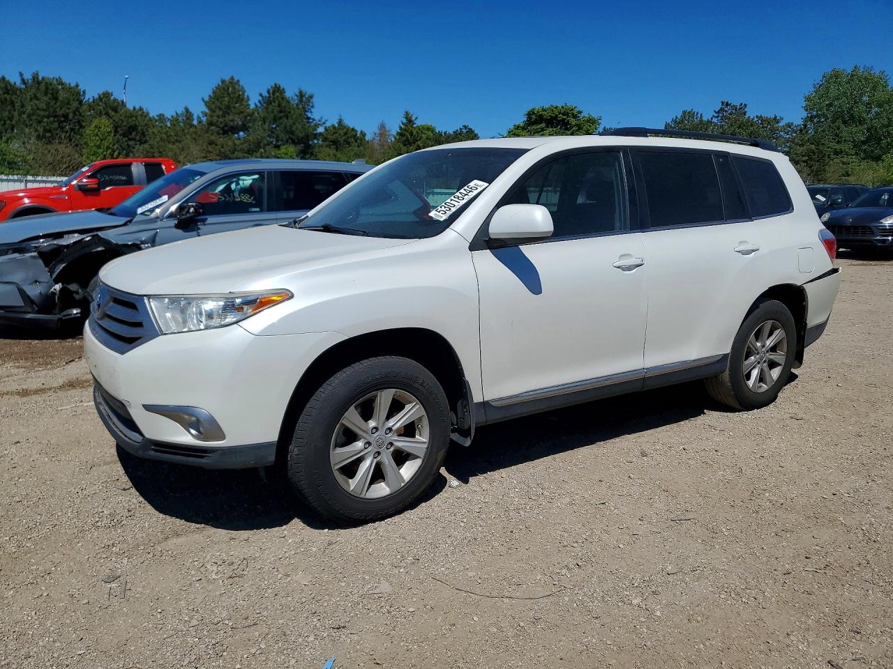 Salvage Toyota Highlander Image