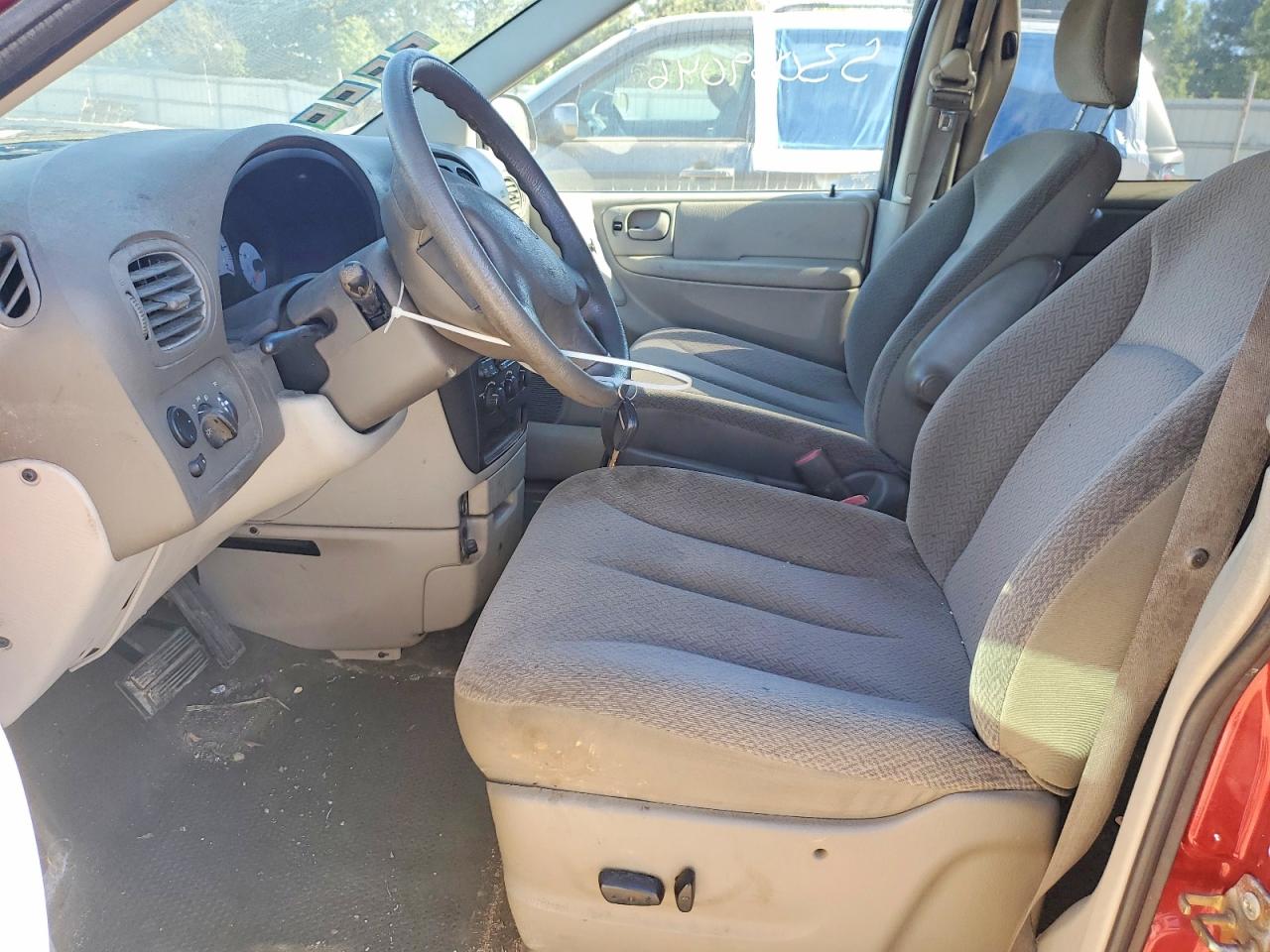Dodge Caravan Se