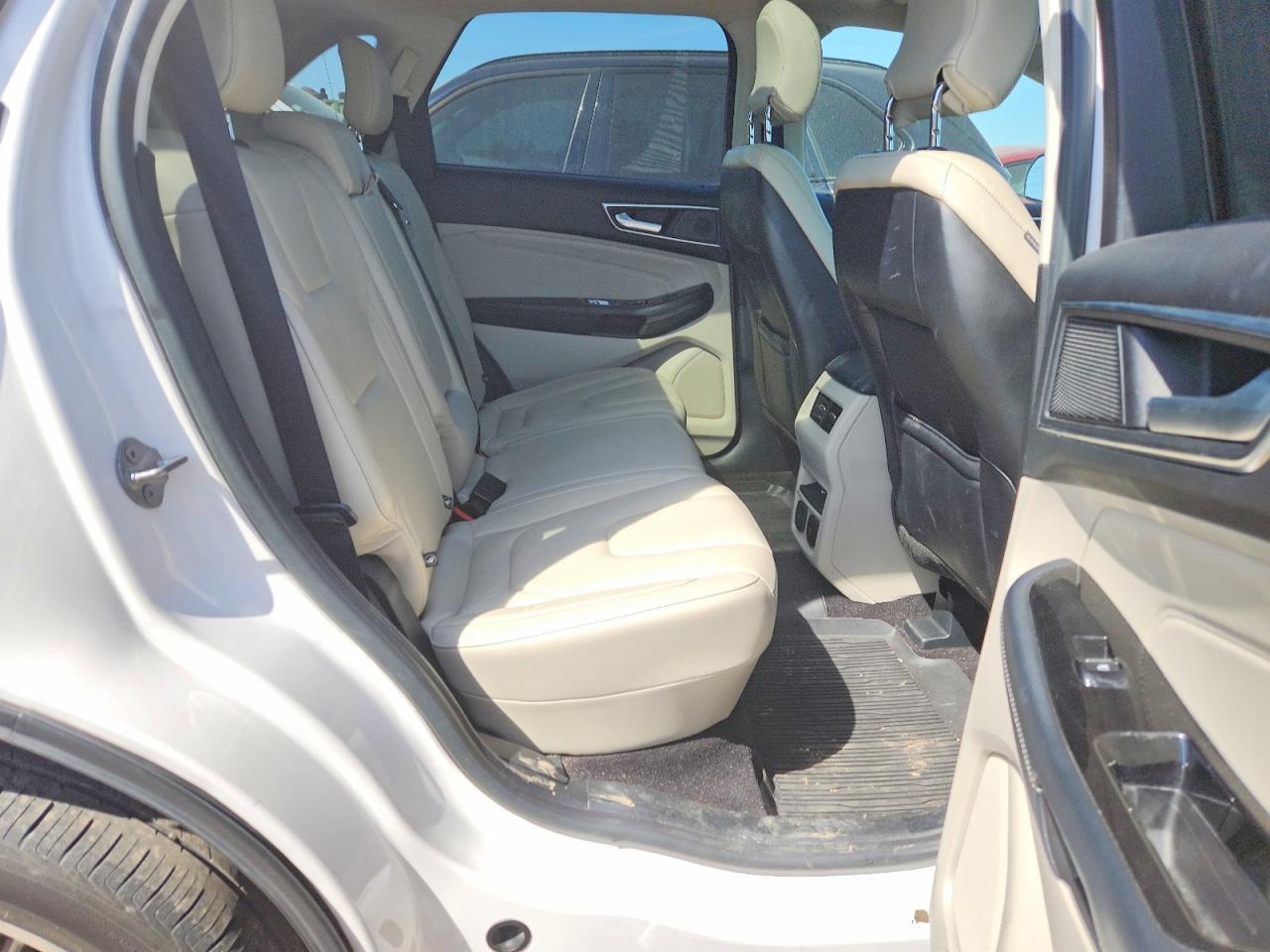 Ford Edge Titanium