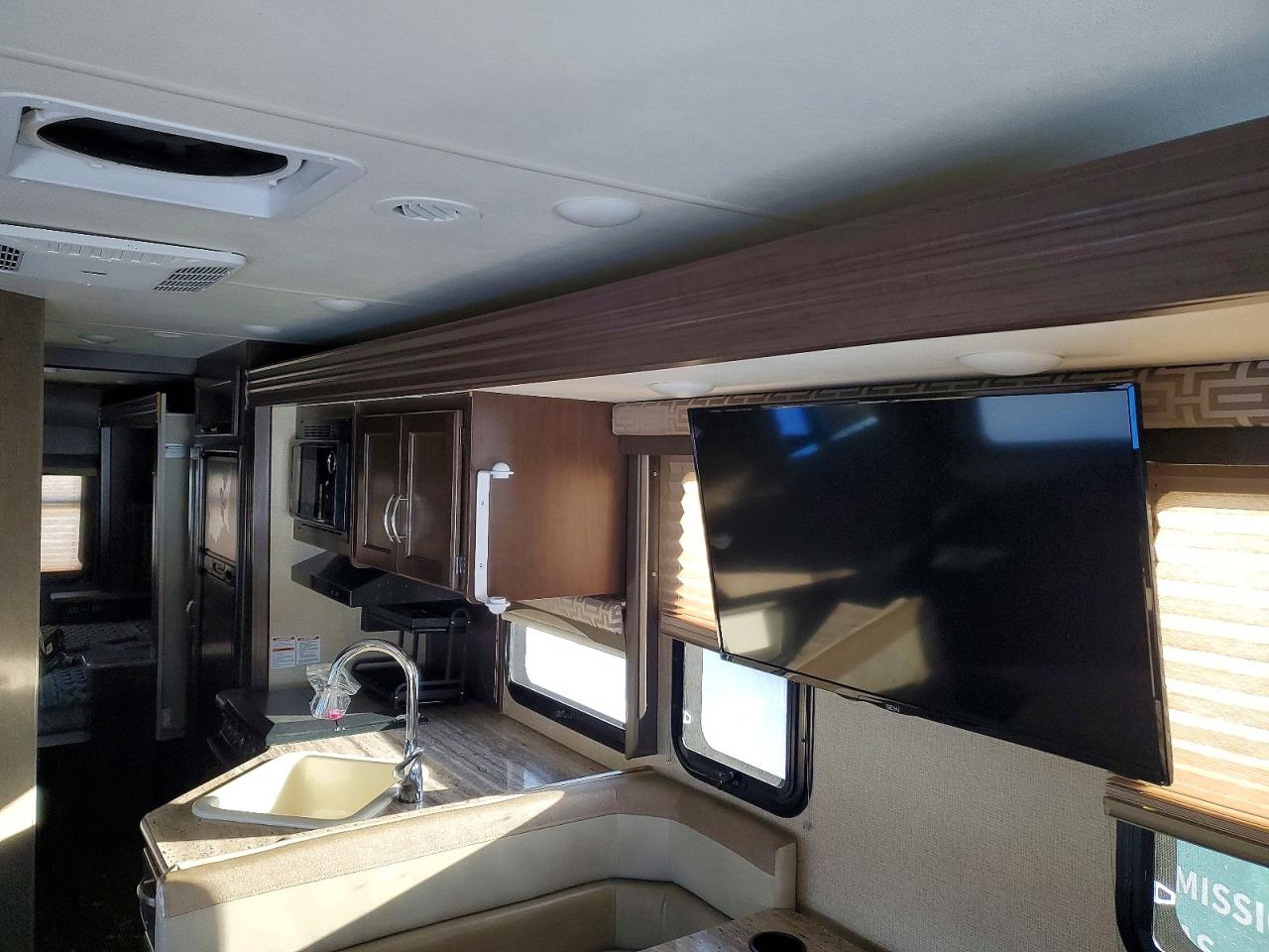 Thor Motor Coach Ace