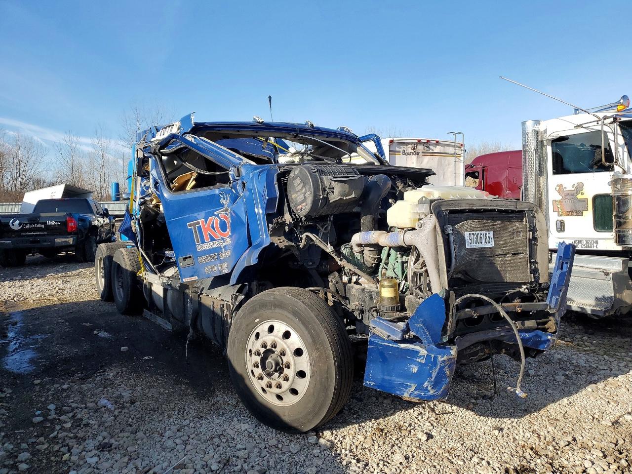 Salvage Volvo Vnr Image