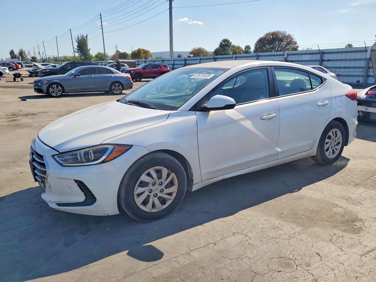 Salvage Hyundai ELANTRA Image
