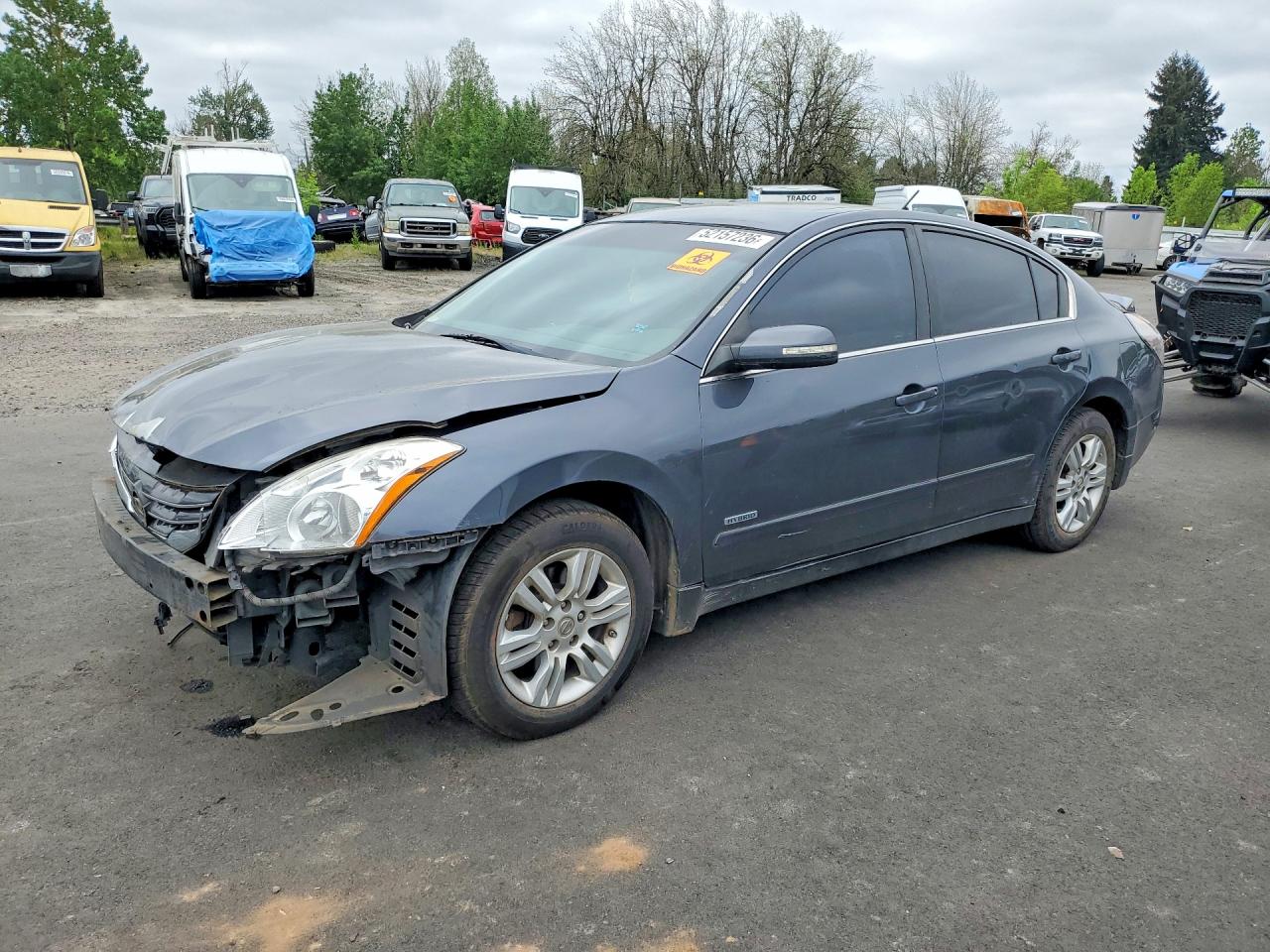 Salvage Nissan Altima Image