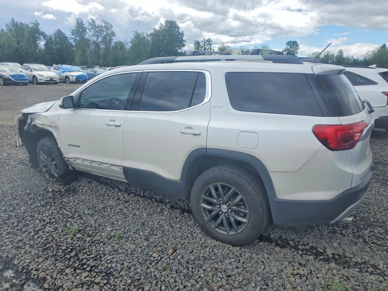 GMC Acadia Slt-1