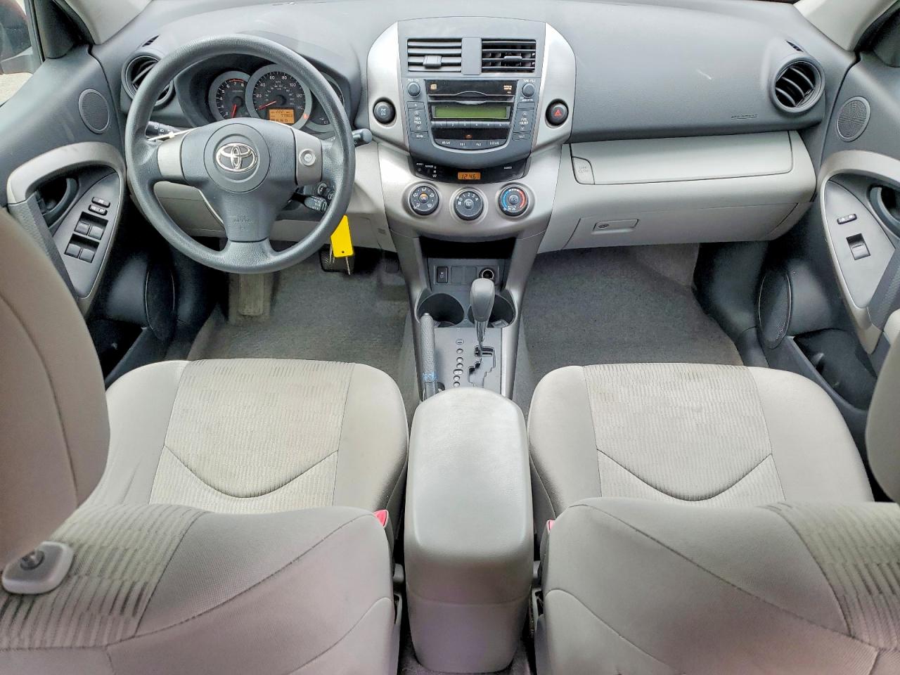 Toyota RAV4 Base