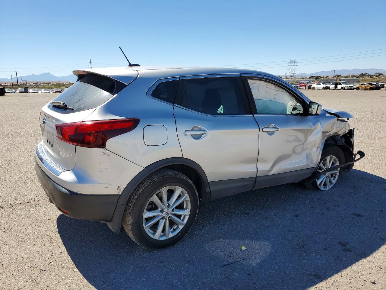 Nissan Rogue S