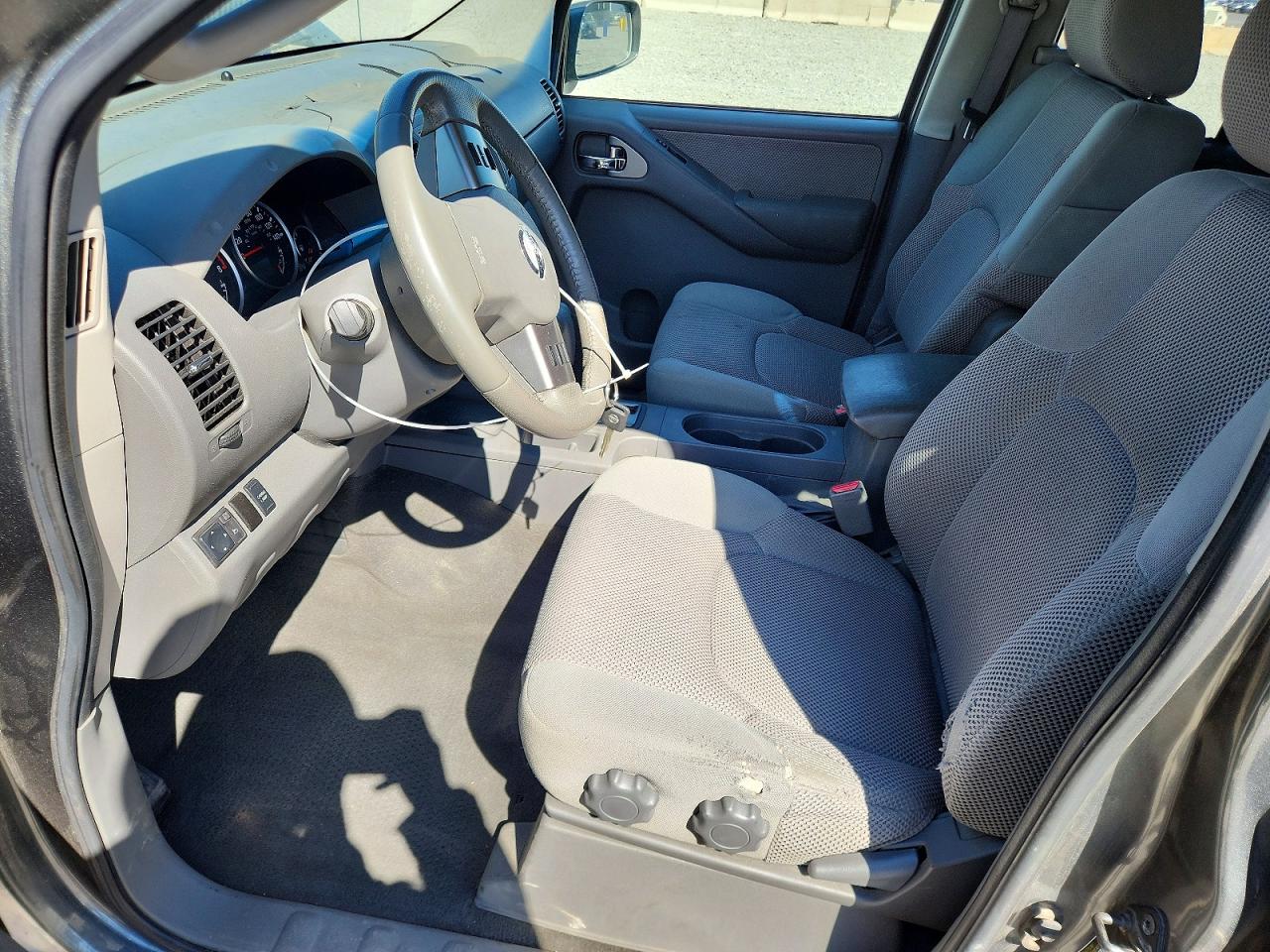 Nissan Frontier Se