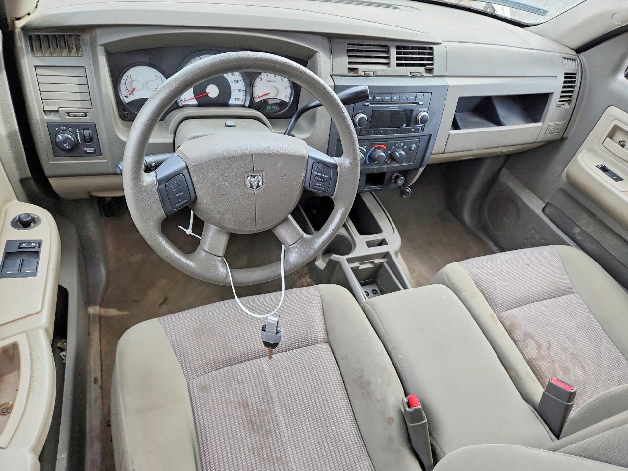 Dodge Dakota Sxt