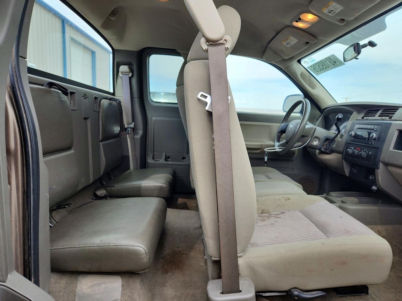 Dodge Dakota Sxt